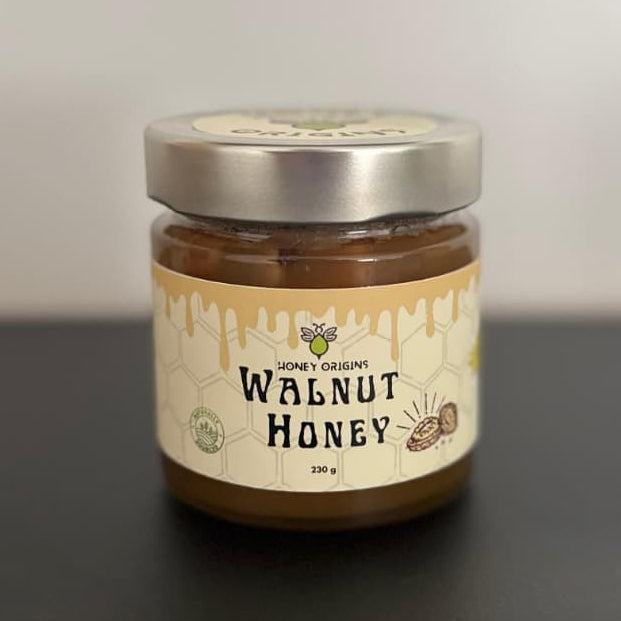 Natuurlijke honing met amandelen - gezonde en voedzame mix HONEYORIGINS